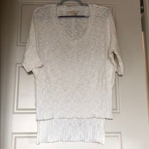 Quarter sleeve lightweight sweater